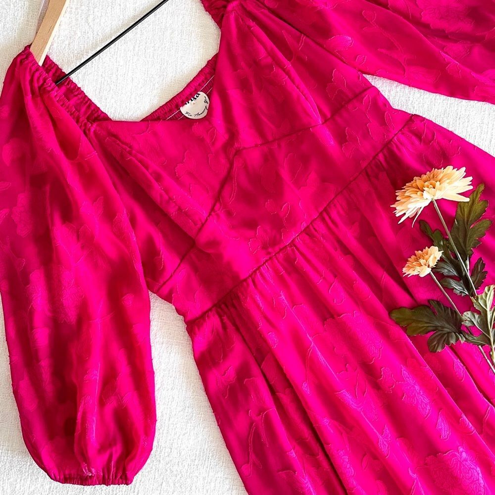 ARULA Vibrant Pink Midi Dress